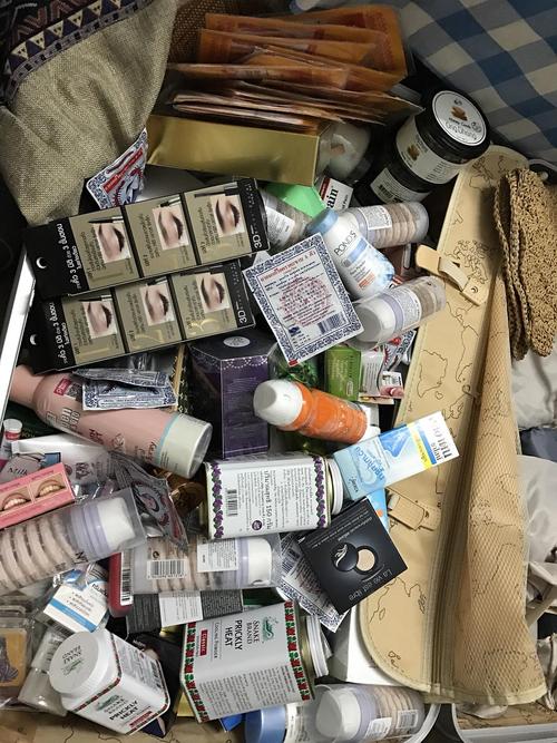 泰国化妆品 有些化妆品买多了 感兴趣的可以进来看